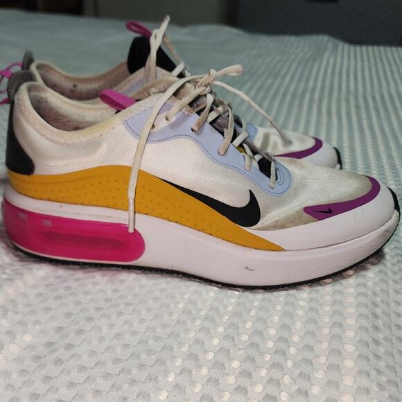 NIKE EUC WOMEN'S SZ 9 AIR MAX DIA WHITE POLEN ROSE RUNNING SNEAKERS SHOES - Picture 1 of 10